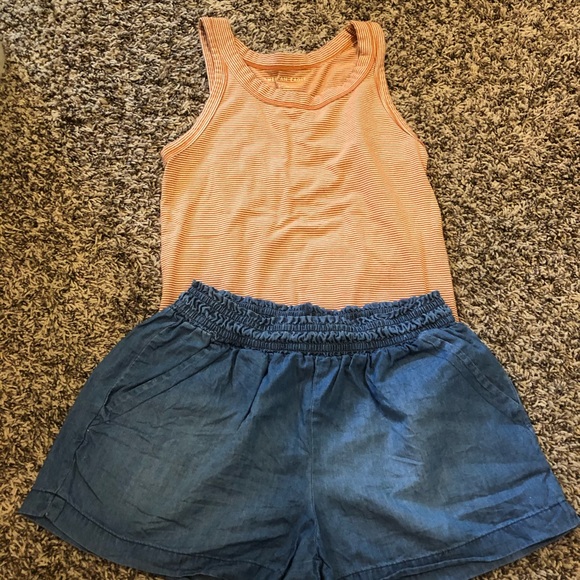 !!OUTFIT BUNDLE!! - Picture 1 of 1